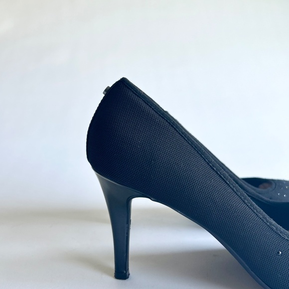 Jones New York Black Fabric Rubber Outsole Point Toe Classic Pumps size 10 - Picture 4 of 16